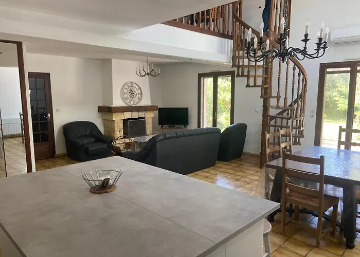 Maison Au Calme à Proximité Du